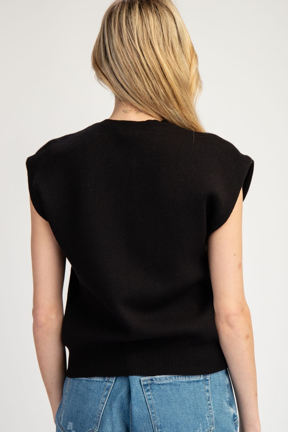 Black Sleeveless Sweater Top