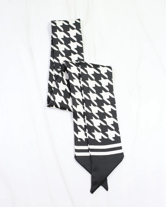 Carlton Houndstooth Skinny Scarf | Black White